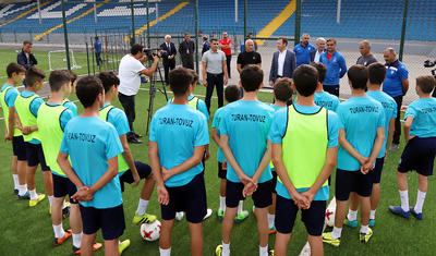 Elxan Məmmədov Tovuzda futbol oynadı -