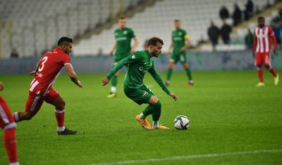 Namiq qol pası verdi, "Bursaspor" qazandı -
