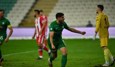 Namiq qol pası verdi, "Bursaspor" qazandı -