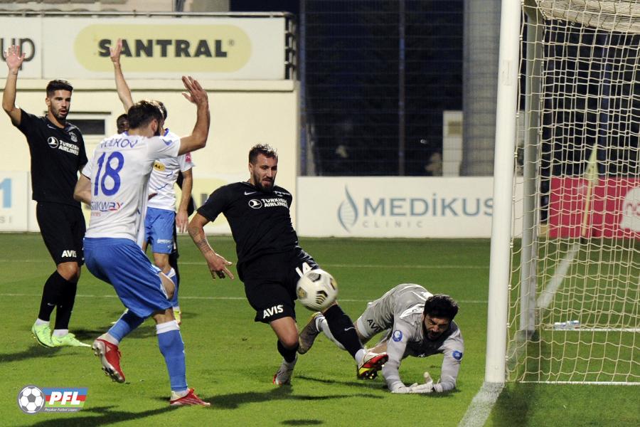"Zirə"ni çiyinlərində "daşıyan" adam - "Neftçi" bundan qorxsun