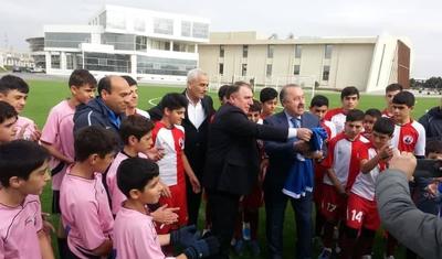FUTBOL - Narkomaniya və pis vərdişlərə qarşı təsirli vasitə -