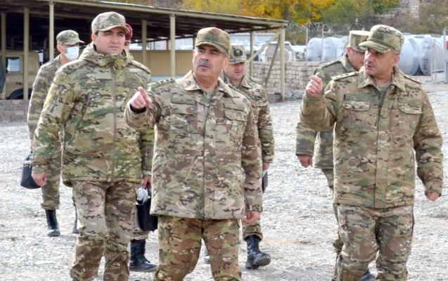 Müdafiə naziri Qarabağa getdi, ordunun qışa hazırlığını yoxladı - FOTOLAR