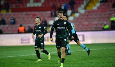 Namiqin “Bursaspor”da “siftə”si – VİDEO+FOTOREPORTAJ