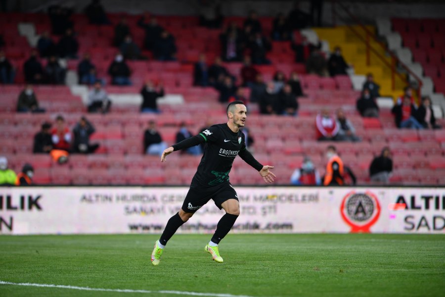 Namiqin “Bursaspor”da “siftə”si – VİDEO+FOTOREPORTAJ