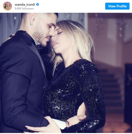 Əvvəl küsüb, sonra barışan məşhur cütlük: ”Mən səni sevirəm” - FOTO