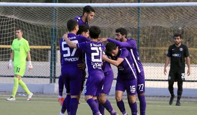 “Neftçi” 1 dəqiqə dözə bilmədi, “Sumqayıt” darmadağın etdi -