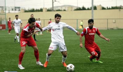“Neftçi” 1 dəqiqə dözə bilmədi, “Sumqayıt” darmadağın etdi -