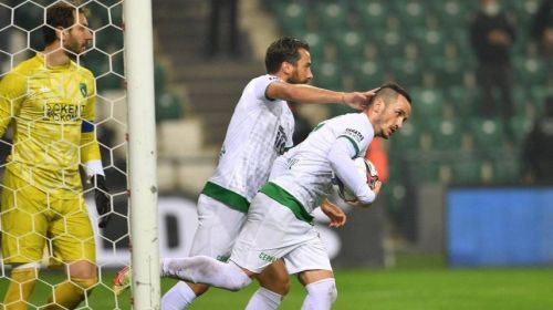 Türkiyədə lirə dəyərdən düşdü,   Namiqin “Bursaspor”da qazancı artdı