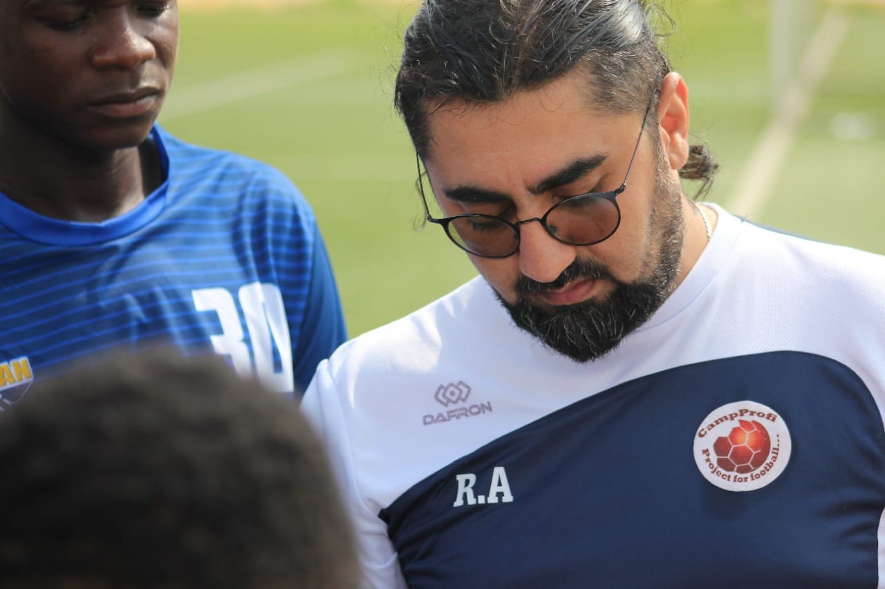 Azərbaycanlı menecer Türkiyə mətbuatına futbolumuzun qaranlıq üzünü açıb-tökdü - VİDEO