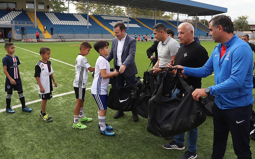 Tanınmış futbolçu AFFA-dakı rəhbər vəzifəsini itirdi