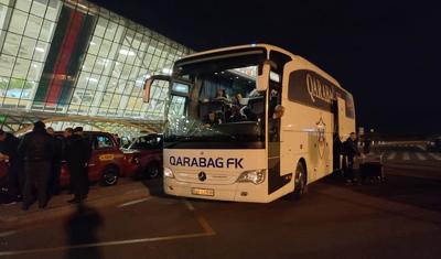 "Qarabağ" Bakıya qayıtdı, Hava Limanı tüstüyə qərq oldu -