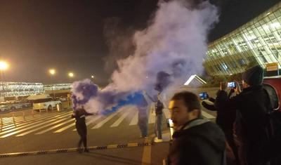 "Qarabağ" Bakıya qayıtdı, Hava Limanı tüstüyə qərq oldu -