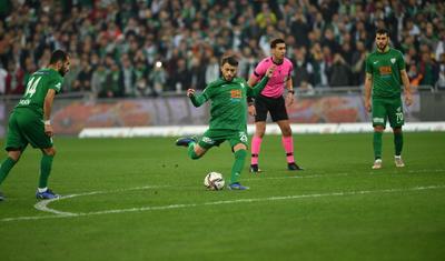 Namiqin "Bursaspor"da üçüncü qolunu vuruğu oyundan