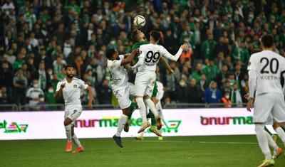 Namiqin "Bursaspor"da üçüncü qolunu vuruğu oyundan