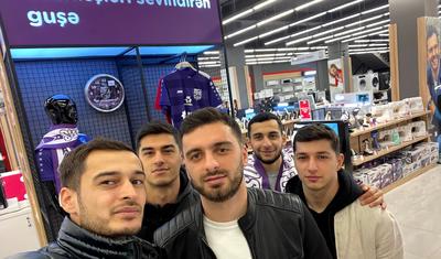 "Kontakt Home" mağazasında "Sumqayıt" guşəsinin təqdimetməsi oldu -