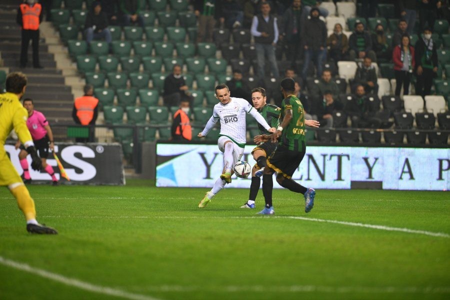Namiq yarım saat oynadı, "Bursaspor" Adanada uduzdu - VİDEO