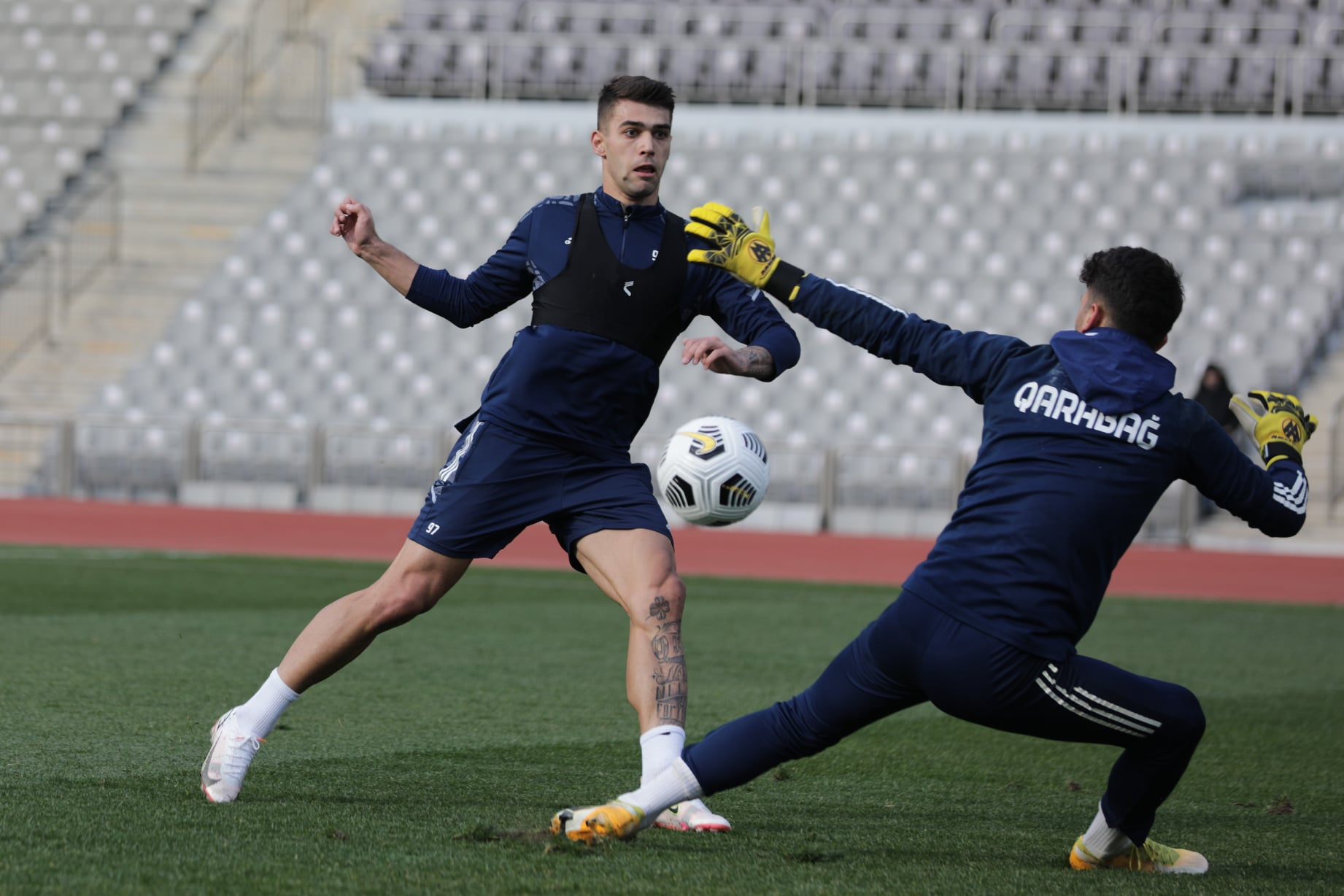 "Qarabağ" şəhərin mərkəzinə üz tutdu - FOTOLAR
