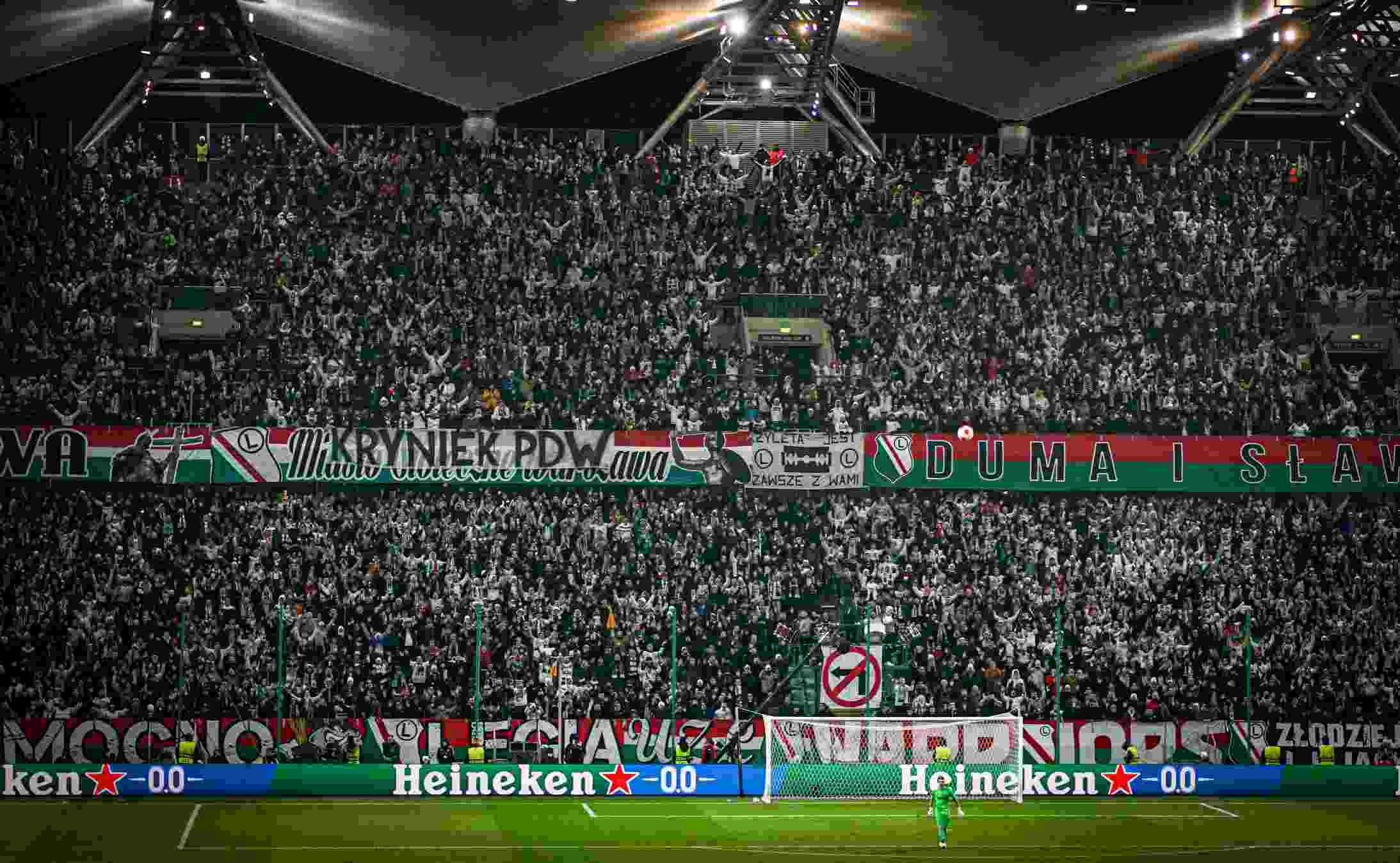 UEFA Mahirin sabiq klubunu böyük məbləğdə cərimələdi