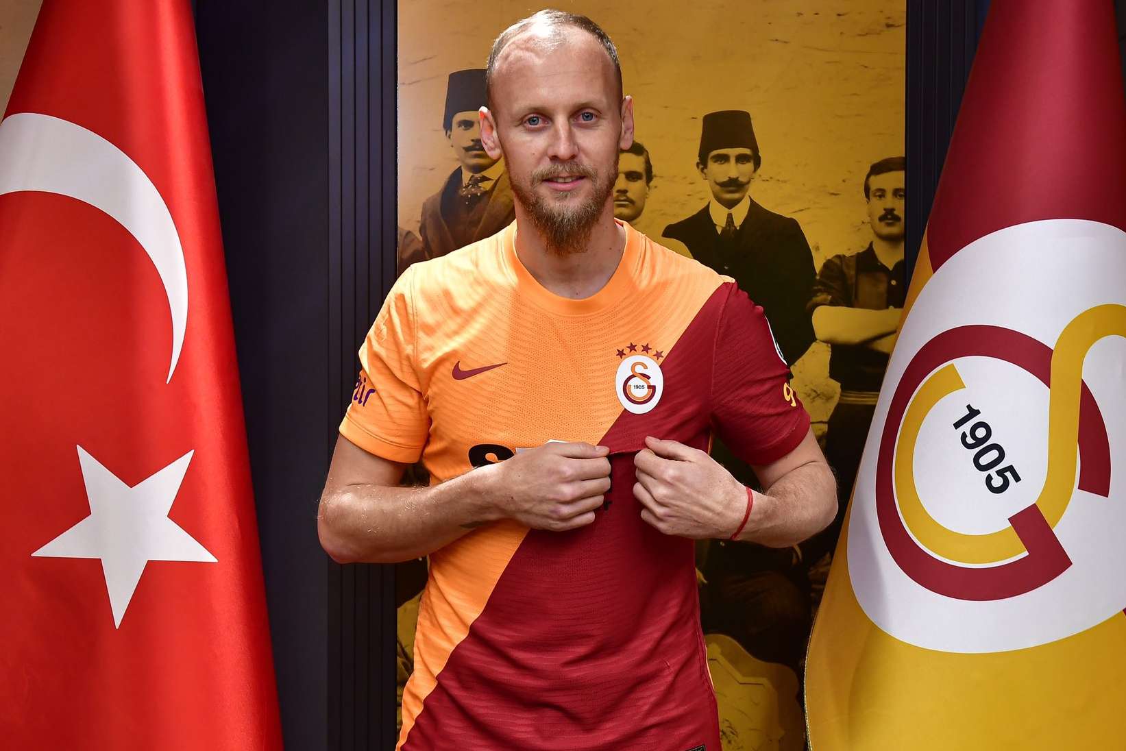 Kaya qayıtdı, Kara getdi -