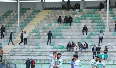 "Xan Lənkəran" liderliyini "Ümid"lə qorudu: