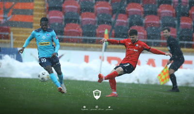 Premyer Liqa futbolçularının qar üzərində rəqsi -