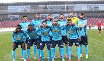Premyer Liqa futbolçularının qar üzərində rəqsi -