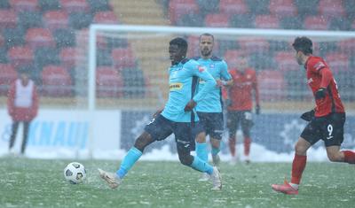 Premyer Liqa futbolçularının qar üzərində rəqsi -