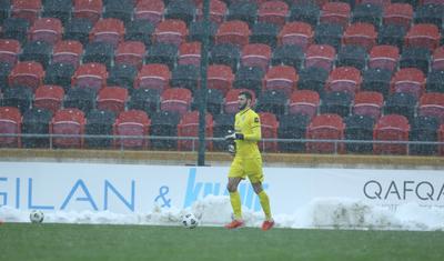 Premyer Liqa futbolçularının qar üzərində rəqsi -