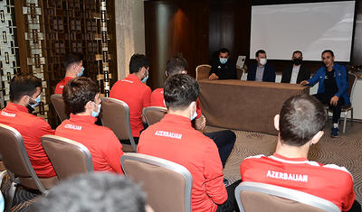 AFFA rəhbərliyi yığmaya çağırılanları bir yerə yığıb…
