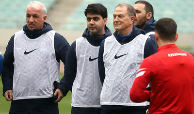 Millinin 3 futbolçusu kənrda qaldı -