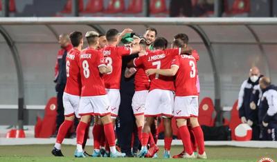 "Cırtdanlar" Azərbaycan yığmasını "əsir götürdü" -