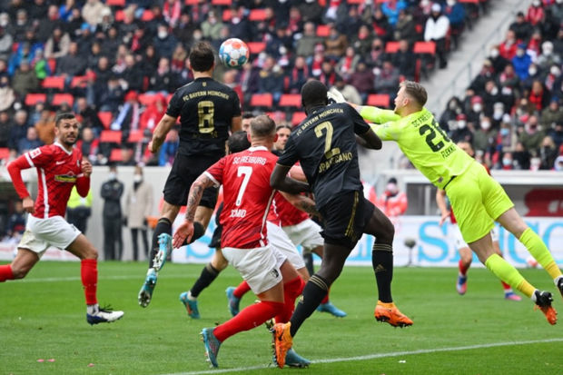 “Bavariya” meydana 12 futbolçu ilə çıxıb, üç xal qazandı - VİDEO