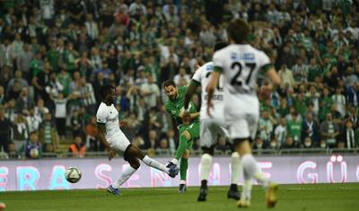 Namiq məhsuldar ötürmə verdi, "Bursaspor" "qara zolaq"dan çıxdı -
