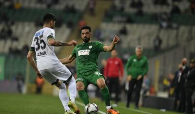 Namiq məhsuldar ötürmə verdi, "Bursaspor" "qara zolaq"dan çıxdı -