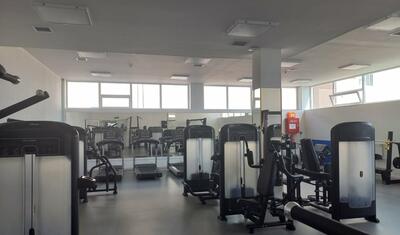 Bu rayonda yeni tikilmiş stadionu bir də belə görün -