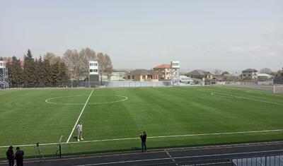 Bu rayonda yeni tikilmiş stadionu bir də belə görün -