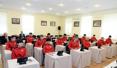 Nazir onlarla görüşdü, xeyli məlumat aldı -