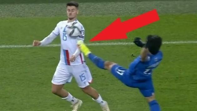 Azərbaycanlı futbolçunun vurduğu təpiyə bu qədər