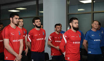 Rövnəq Abdullayev millinin futbolçuları ilə söhbətdə dedi ki…