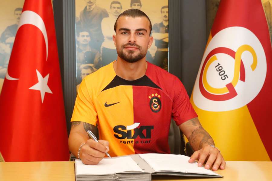 “Qalatasaray” 2.8 milyon avroluq müdafiəçini sıralarına qatdı - VİDEO