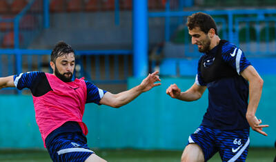 “Sabah”ın futbolçuları Namiq Ələsgərovla bu cür zarafatlaşdı -