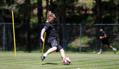 Regekampf "Neftçi"də nəyə diqqət yetirir? -
