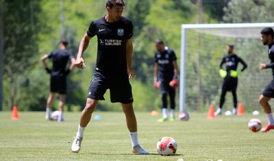 Regekampf "Neftçi"də nəyə diqqət yetirir? -
