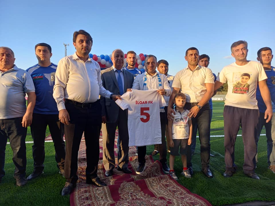 Komandanın başına keçdi, ayrı yaşamaqdan imtina elədi