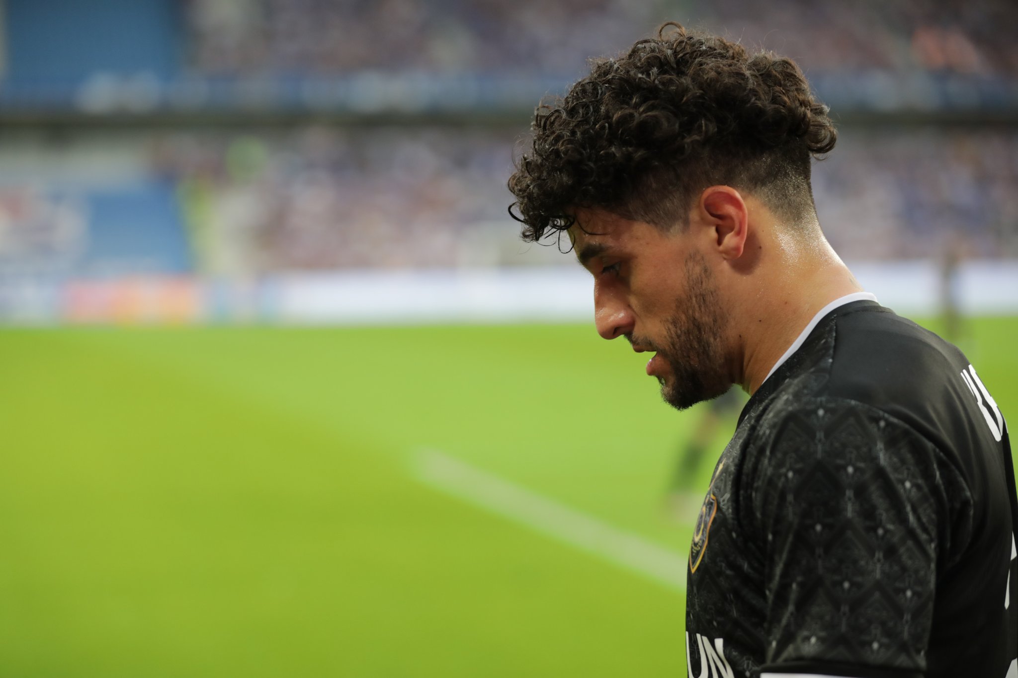 Kadinin ağlı “Qarabağ”da deyil - QƏSDƏN OYNAMIR?