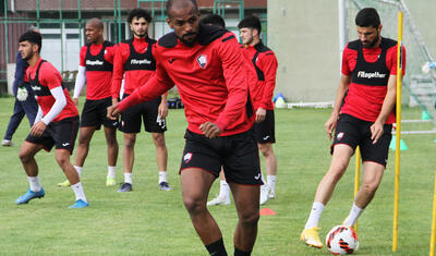 “Qəbələ”də üç futbolçu çatışmır - BOLUDAN