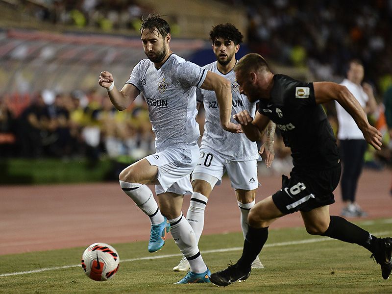 трансляция футбольного матча. футбольный матч карабах. карабах фрайбург. чемпионов 2022 карабах ференцварош. карабах ференцварош.