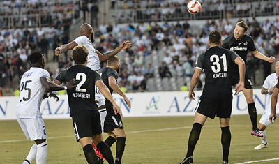"Qarabağ"ın bir gözü güldü, bir gözü…