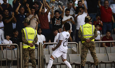 "Qarabağ"ın bir gözü güldü, bir gözü…