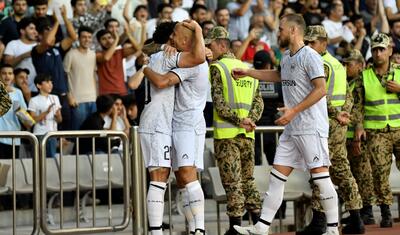"Qarabağ"ın bir gözü güldü, bir gözü…